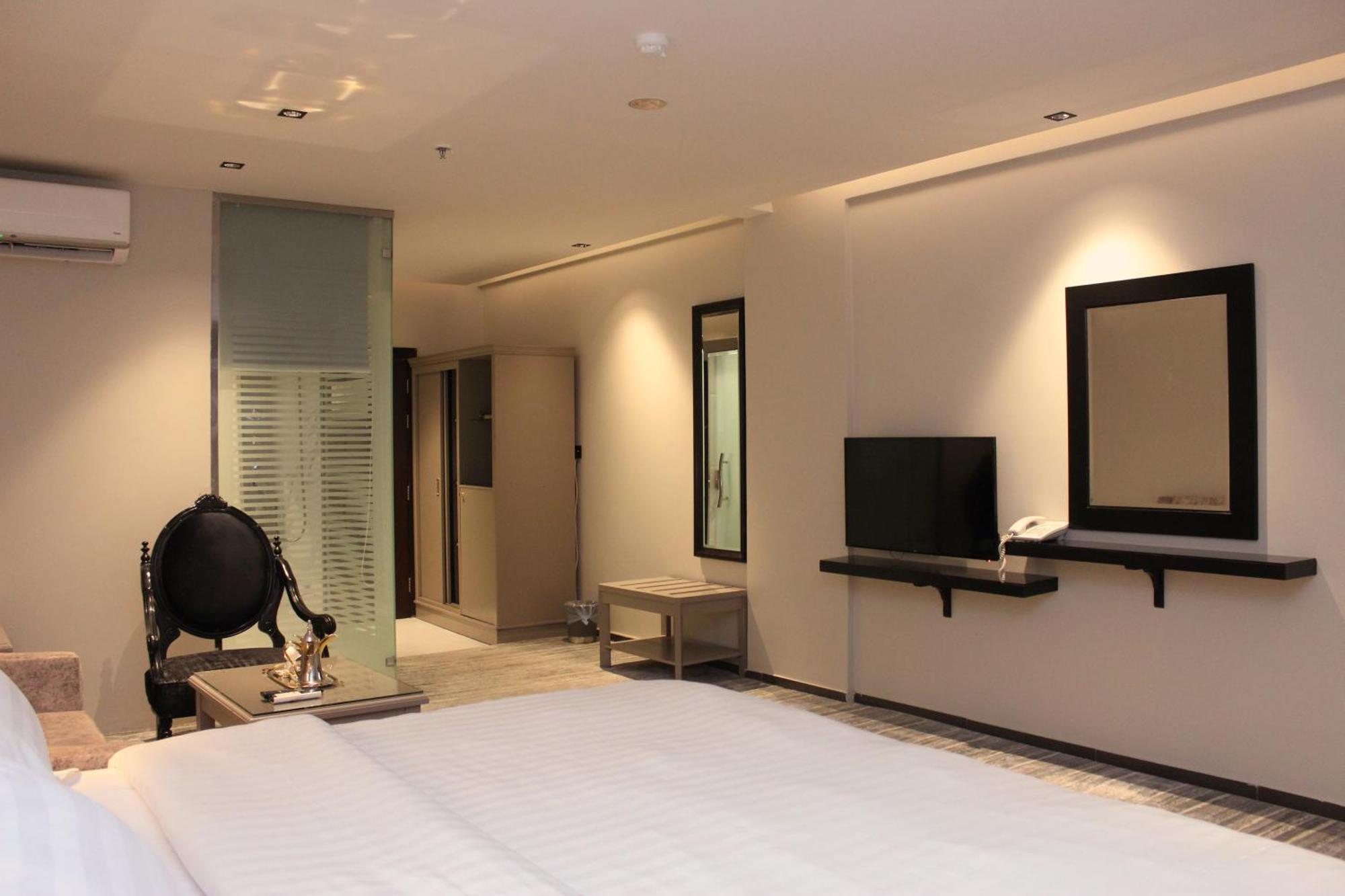 Sharz Hotel Buraidah Ngoại thất bức ảnh