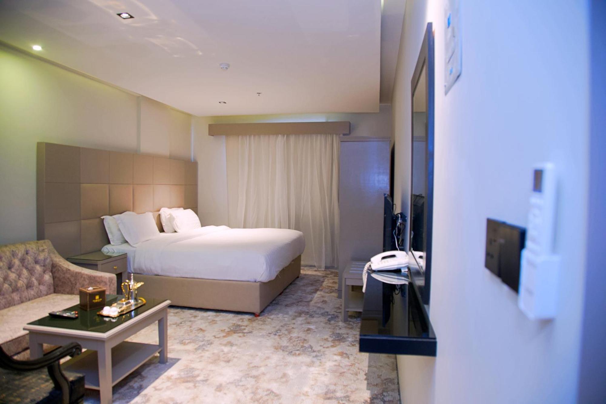 Sharz Hotel Buraidah Ngoại thất bức ảnh