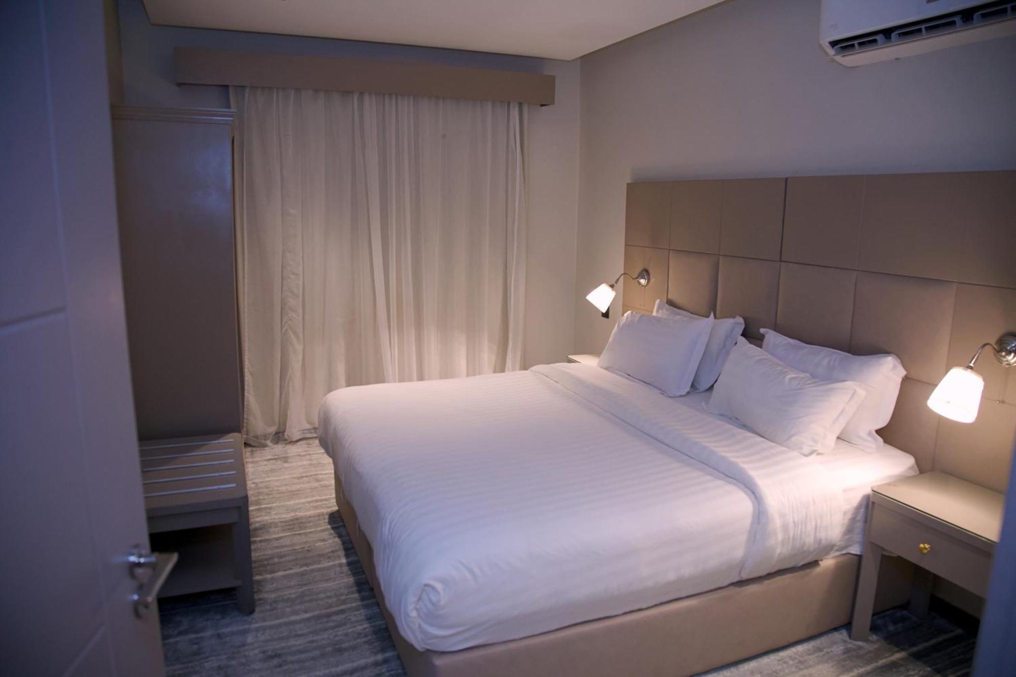 Sharz Hotel Buraidah Ngoại thất bức ảnh