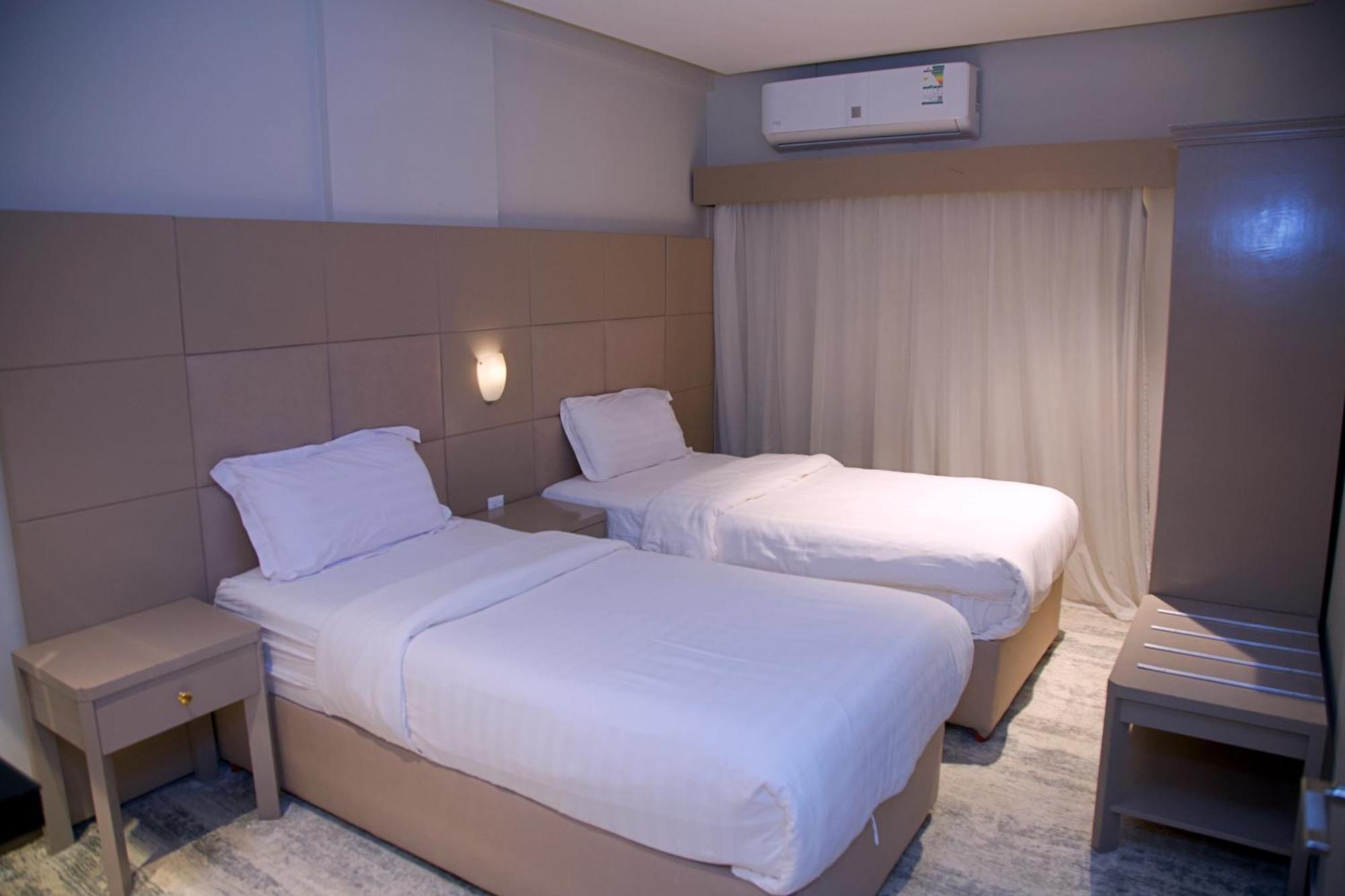 Sharz Hotel Buraidah Ngoại thất bức ảnh